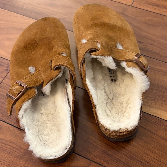 Birkenstock Brown Suede Clogs with White Lining - Picture 2 of 3